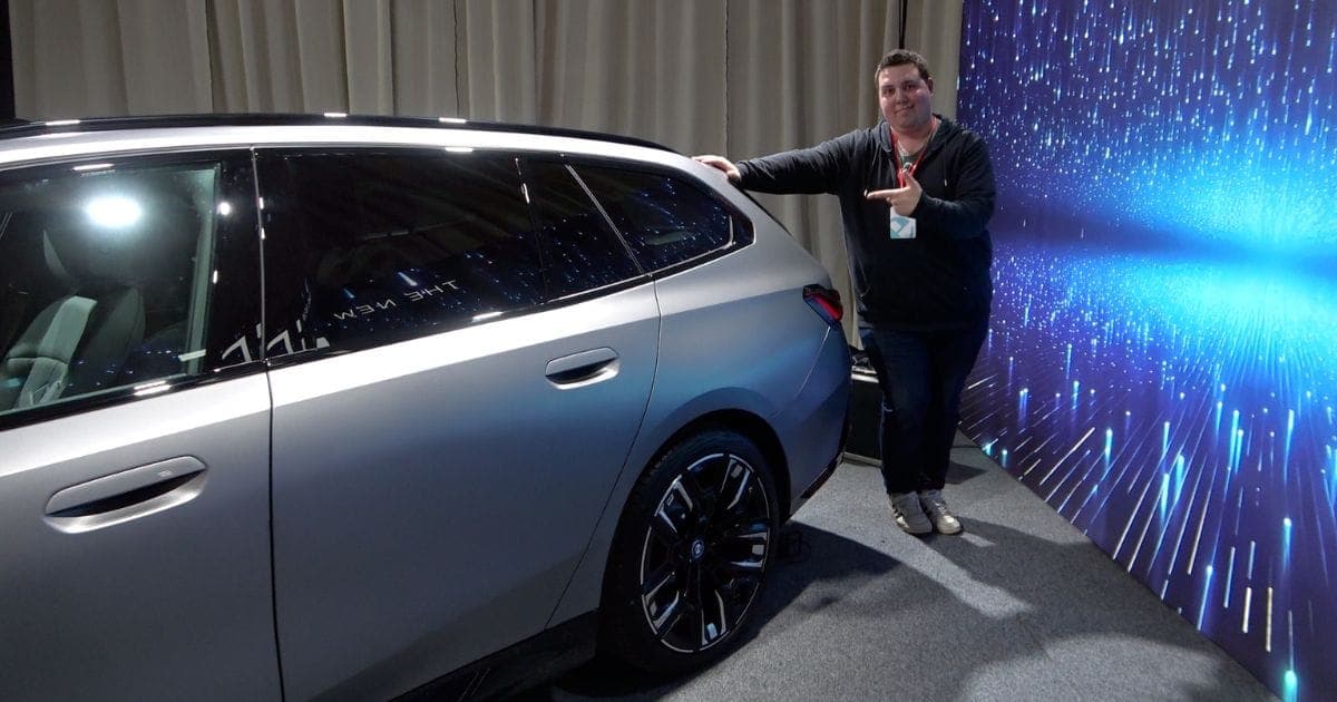 BMW i5 Touring är här – Tyska kombin är kommen