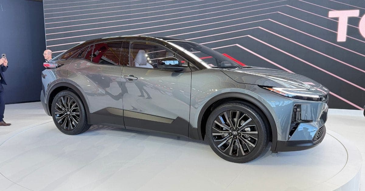 Toyota C-HR+ är en sportig suvcoupé med 600 km räckvidd